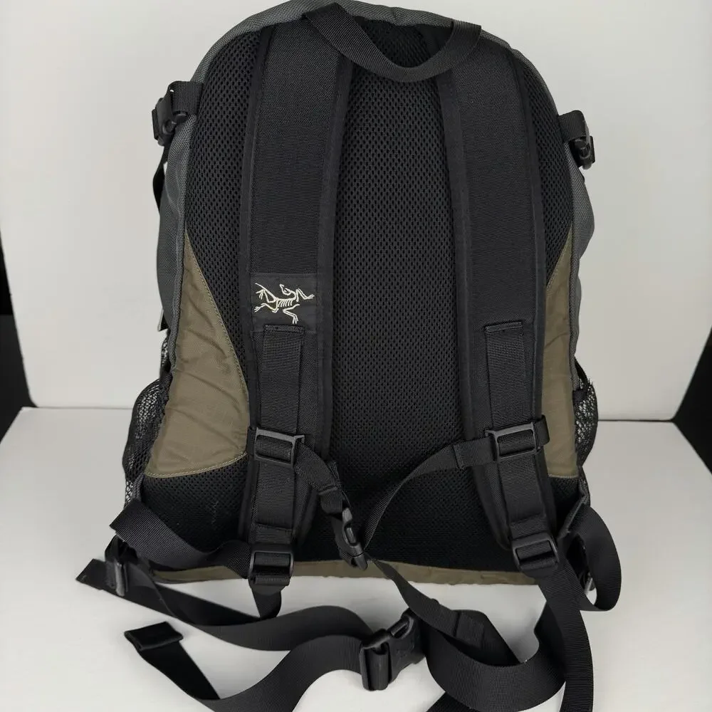 Arcteryx Fuse Backpack 28L Olive Charcoal Daypack Hiking Camping Outdoor Y2K
